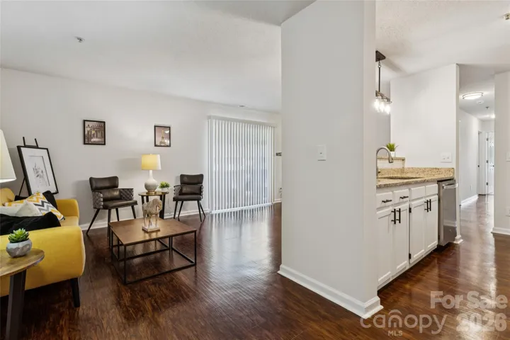 This unit is move-in ready! It has been freshly painted and features brand-new carpeting and appliances, including a washer and dryer. Located in the desirable University area, this home offers convenient access to a wide variety of local entertainment and amenities.