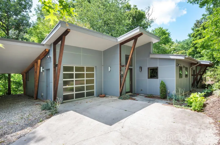 Custom contemporary home located in the desirable North Asheville community