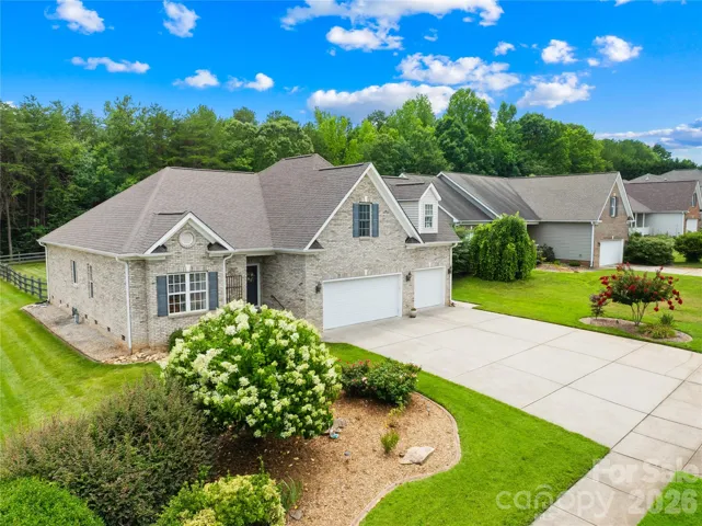 Welcome to 144 Quail Haven Drive!