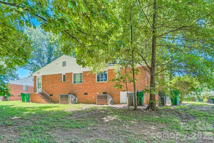 Welcome to 3210 Marlborough Road