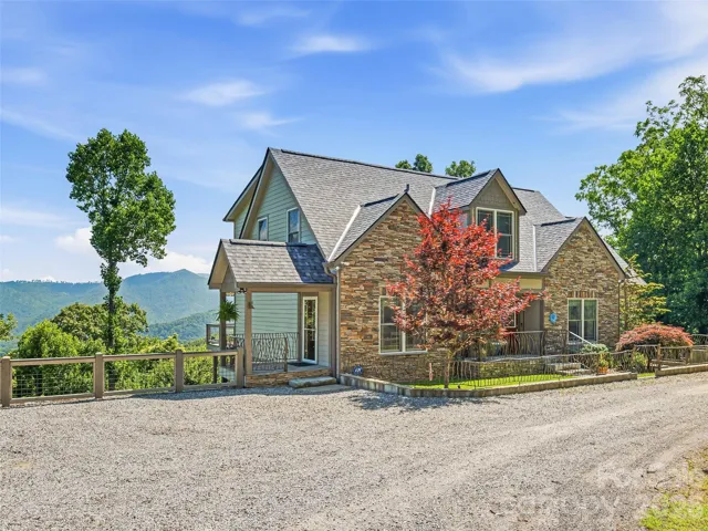 Welcome to 15 Patton Circle. Look at those views!
