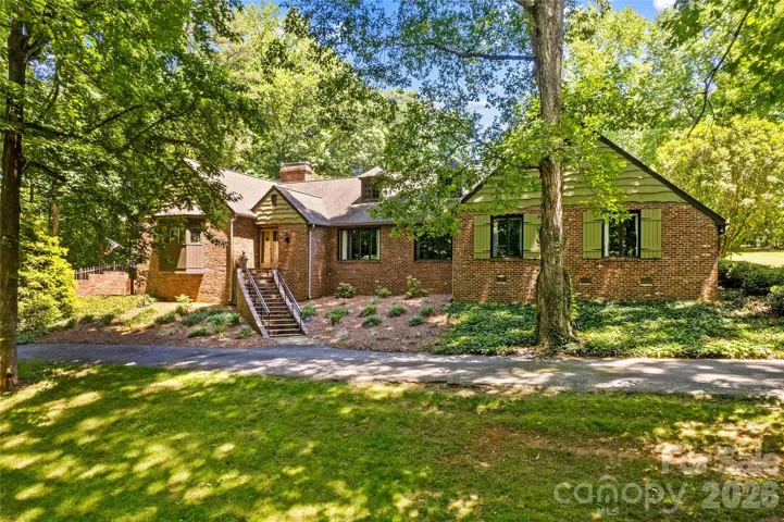 203 Wickersham Front view