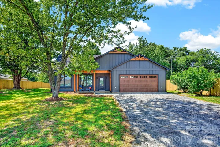 1652 Doggett Rd