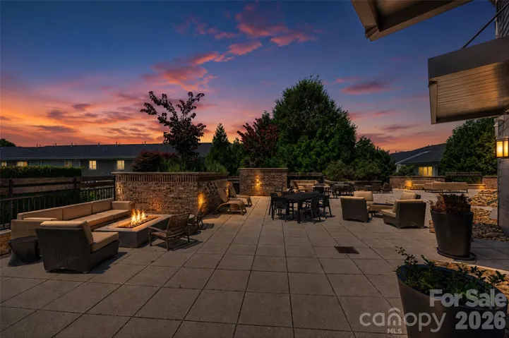 Community Terrace over 3,000 sqft
