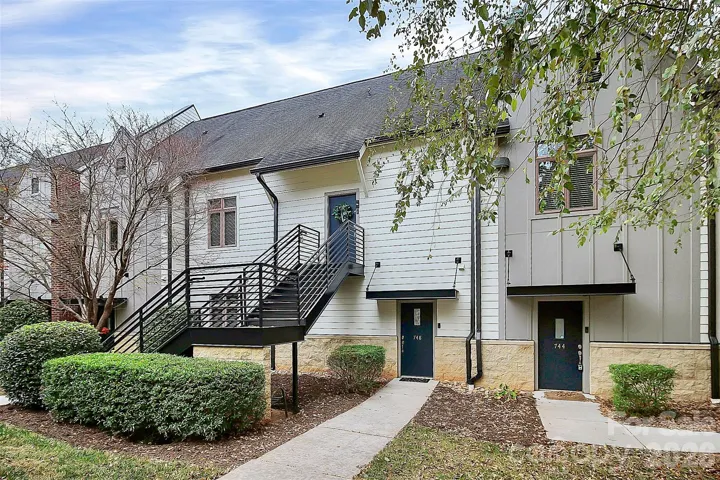 Main entry level