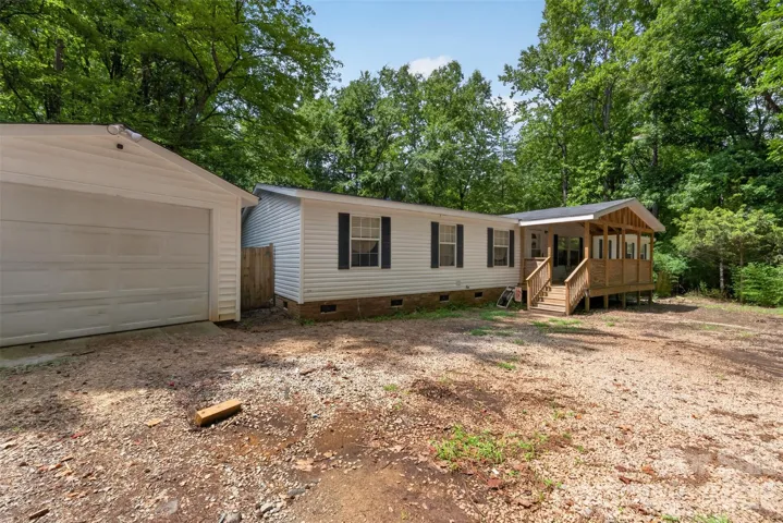 Front view with Garage