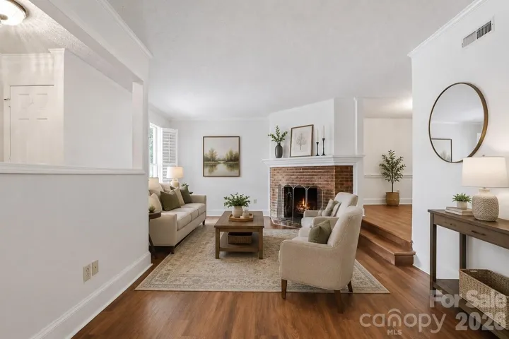 Virtually staged - Living room