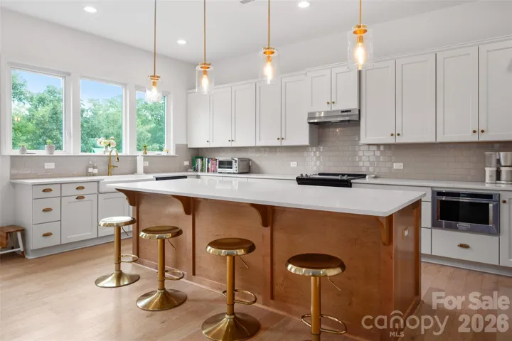 Luxury Kitchen/island