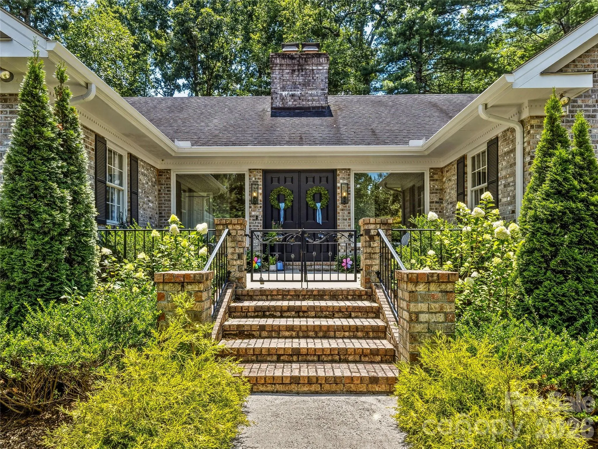4 Hemlock Road, Asheville, North Carolina 28803