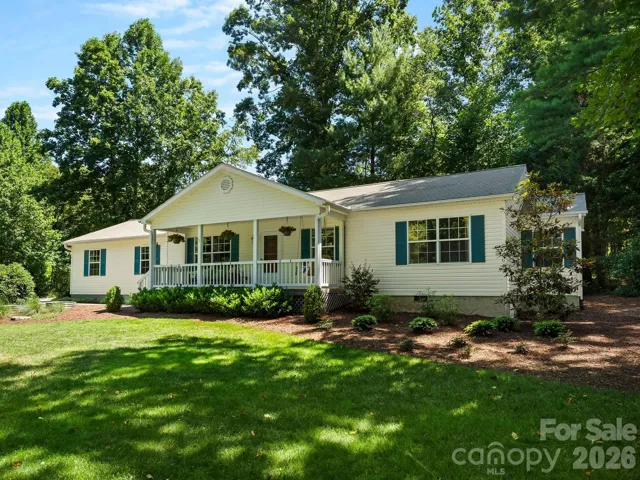 Welcome home to your piece of Flat Rock heaven!
