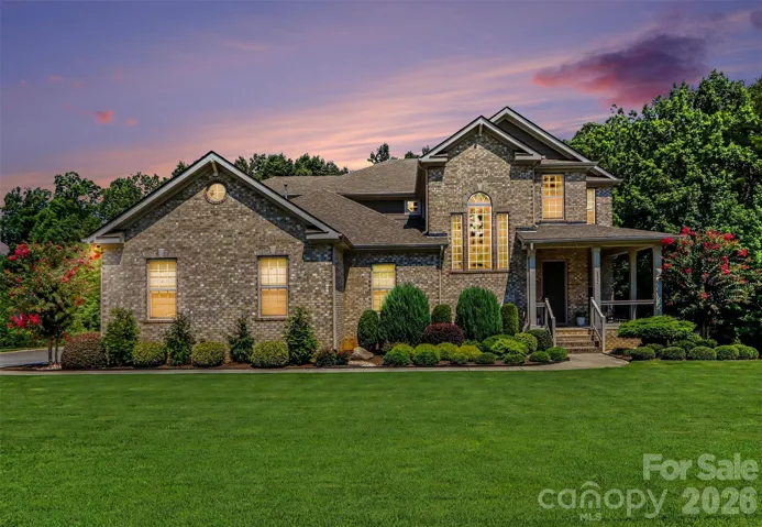 Pristine front yard