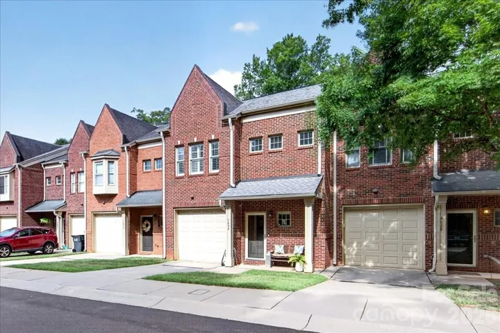 Welcome to 4632 Dabney Vigor Dr!