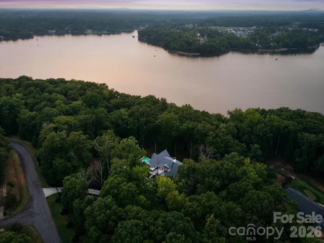 Tucked away in a quiet cul-de-sac in the prestigious Sanctuary at Lake Wylie