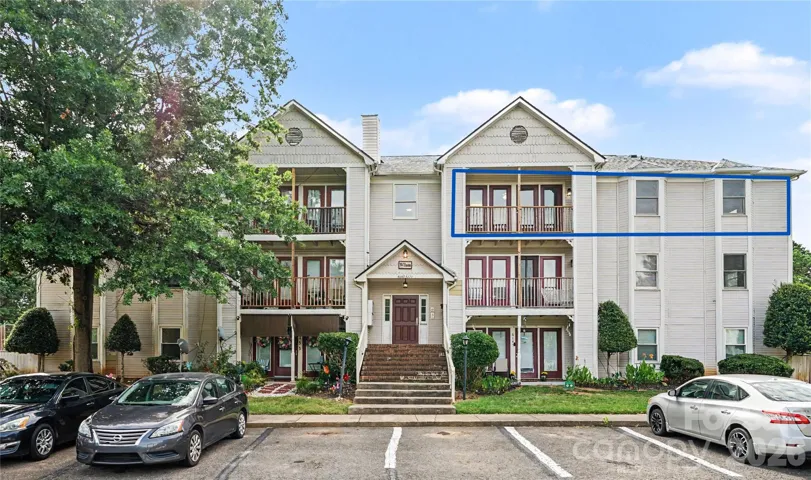 Enjoy the quiet and privacy of this top unit.