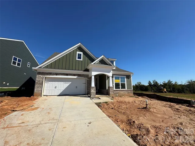 Homesite 356 features a Fenwick D floorplan