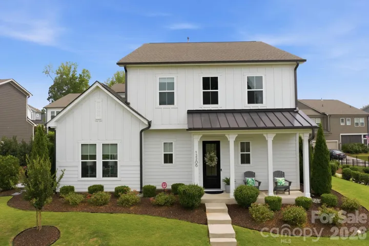 Welcome Home! Beautiful, spic and span clean &ready for YOU!