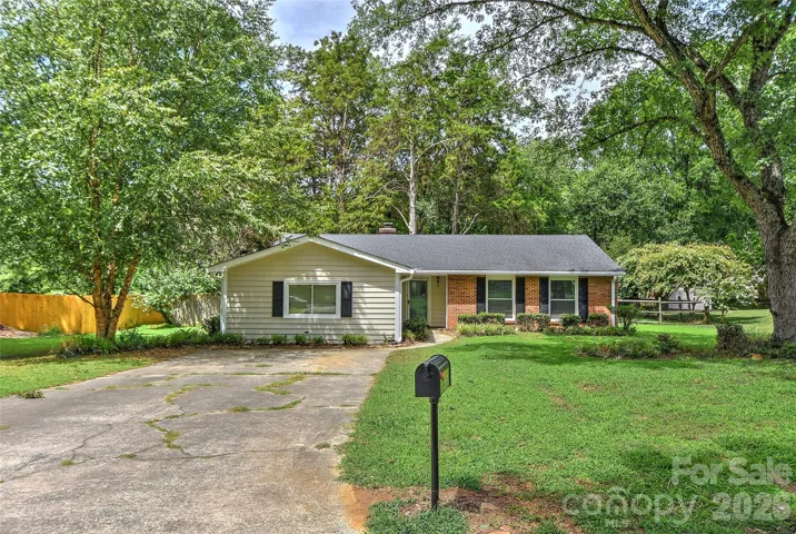 5900 Tillery Drive Charlotte, NC 28226