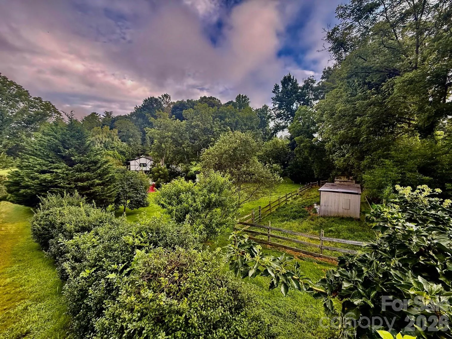 5 Northlake Drive, Weaverville, North Carolina 28787