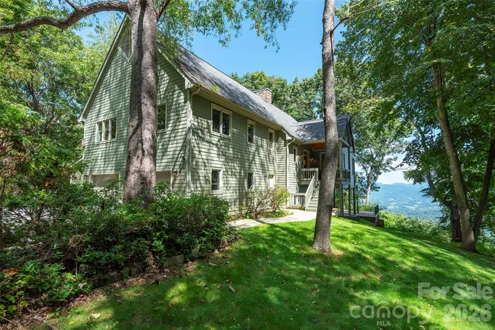 Beautiful Mountain home on Utah Mountain in Waynesville with lovely views year-round.