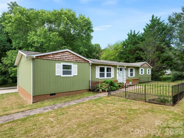 fenced front yard