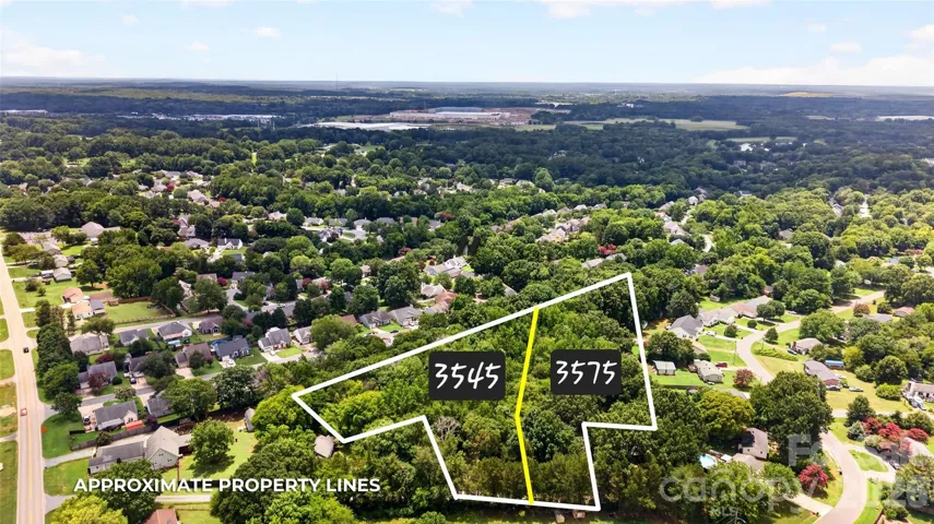 Both lots are available for a total of 3 acres.