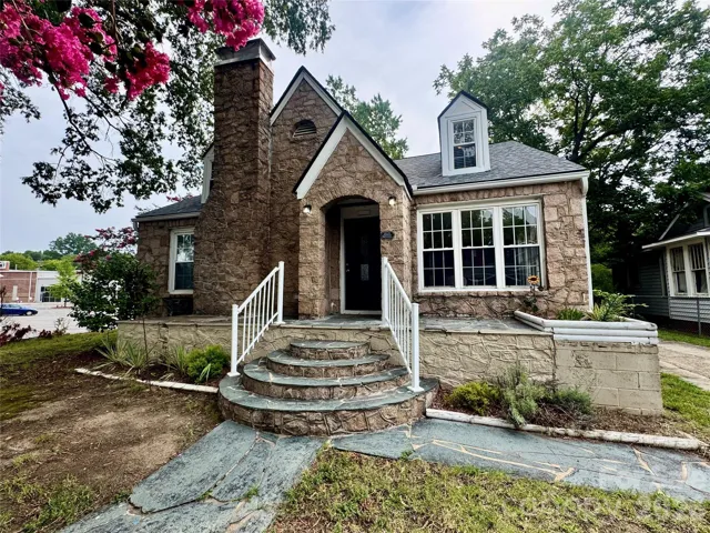 205 Tournament Drive-super close to downtown Concord