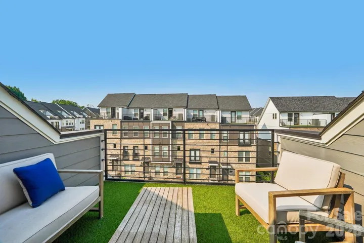 4th floor patio