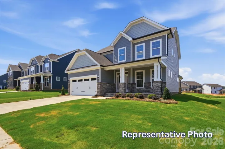 Homesite 151 features a Cypress F floorplan