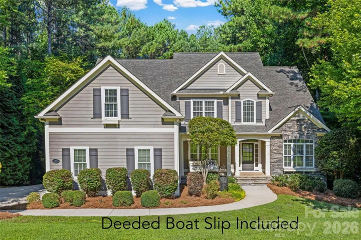 2455 Talbot Ct with Deeded Boat Slip