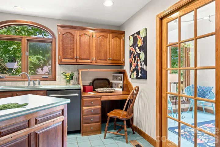 1170