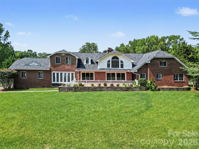 Welcome to the Historic Eastside Mansion!
