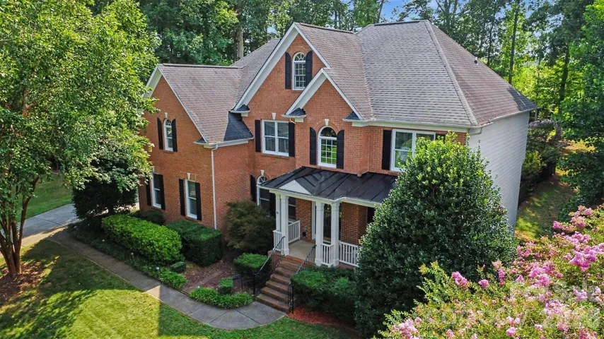 Brick front Covered po
