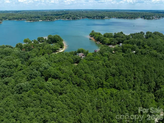 Build your custom dream home on Lake Wylie at Legacy Point!