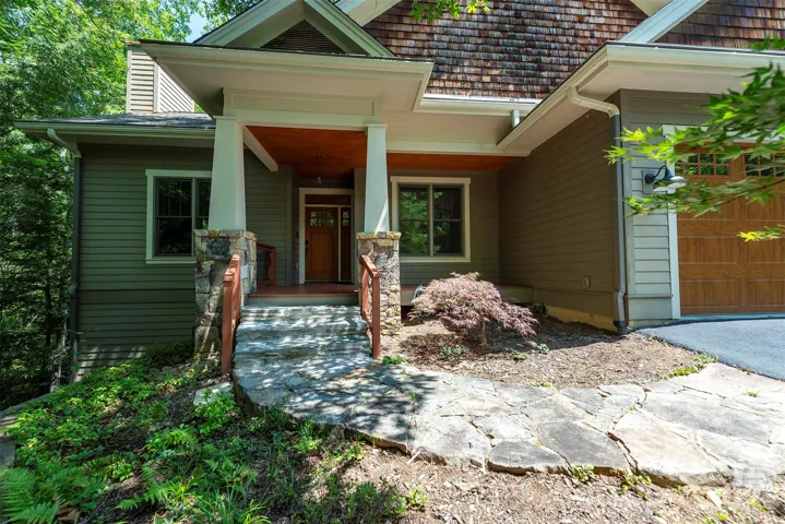 Welcome to 416 Ivy Road!