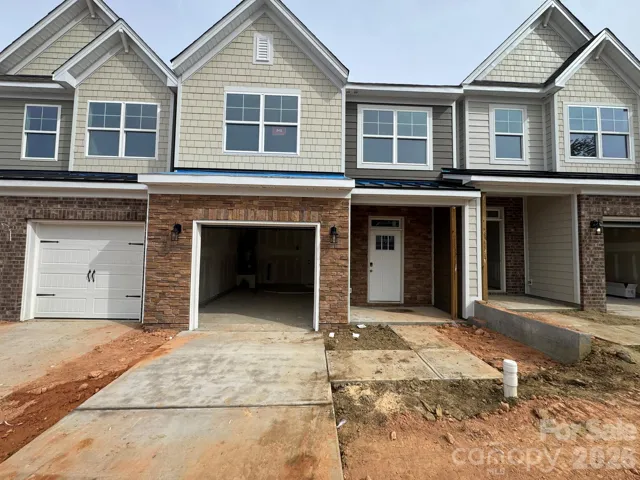 Homesite 224 features a Bristol K floorplan