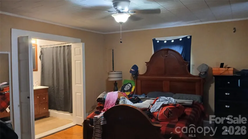 1170
