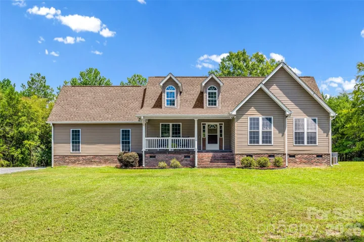 Welcome to 2229 Starnes Road!