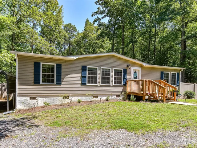 Well maintained & updated, 3 bedroom, 2 bath home located on 1.73 acres of beautiful land on a private cul de sac lot!