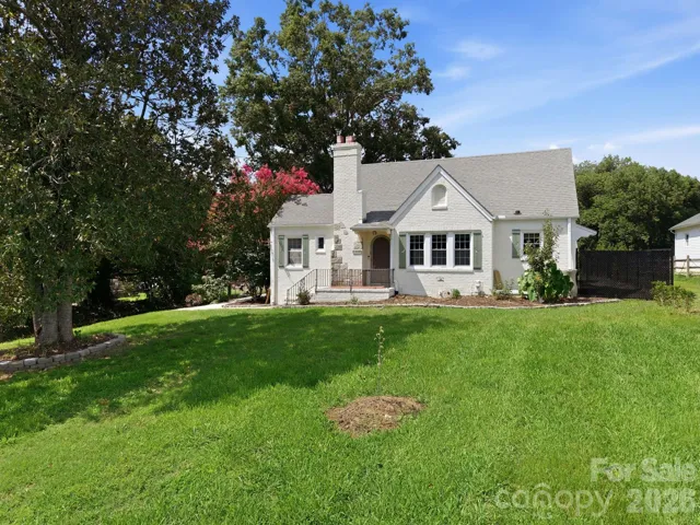 Welcome to 1522 Mooresville Rd!
