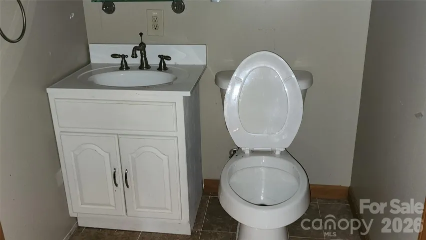 1170