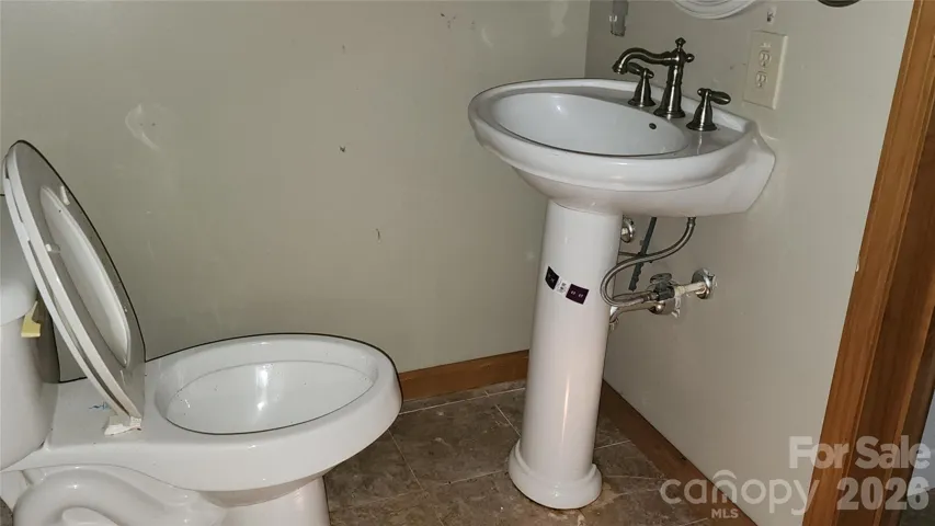 1170