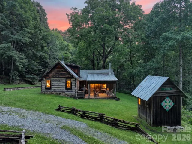 Historic Haywood County Cabin built in 1870