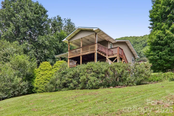 Welcome to 169 Highview Drive!