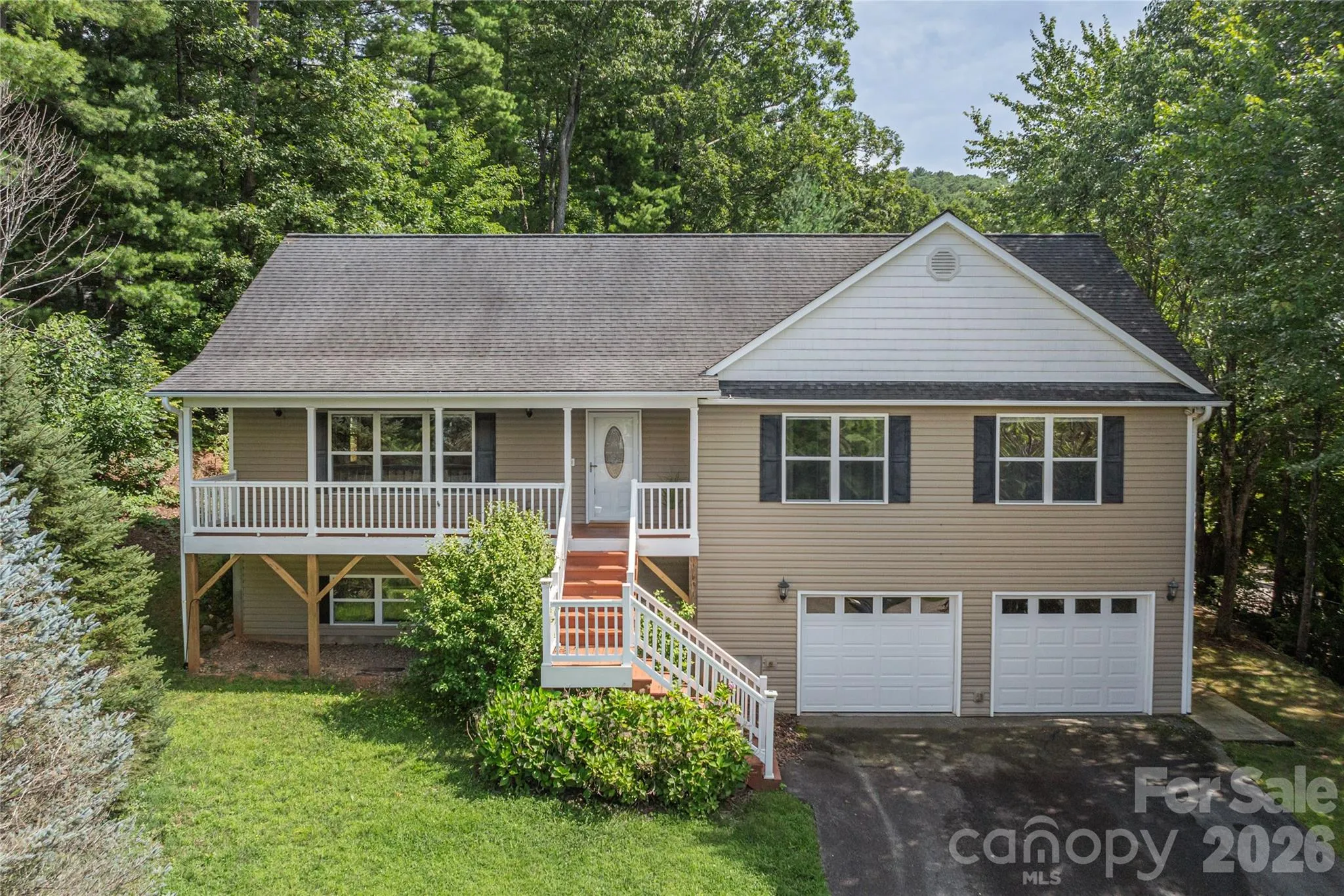 207 Christina Court, Asheville, North Carolina 28806