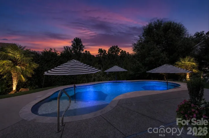 Welcome home to 12909 Sandpiper Grove CT, Charlotte