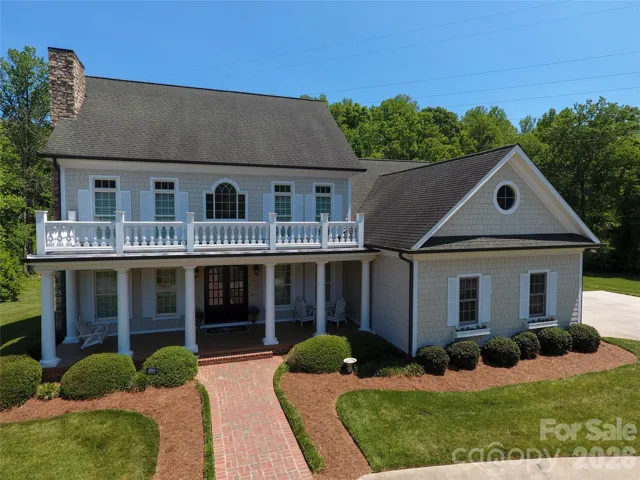 745 Saint Andrews