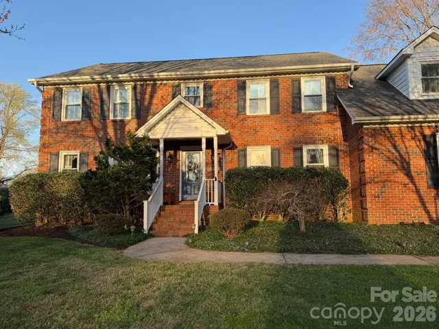 1511 Prancer Ln., Gastonia NC 28056