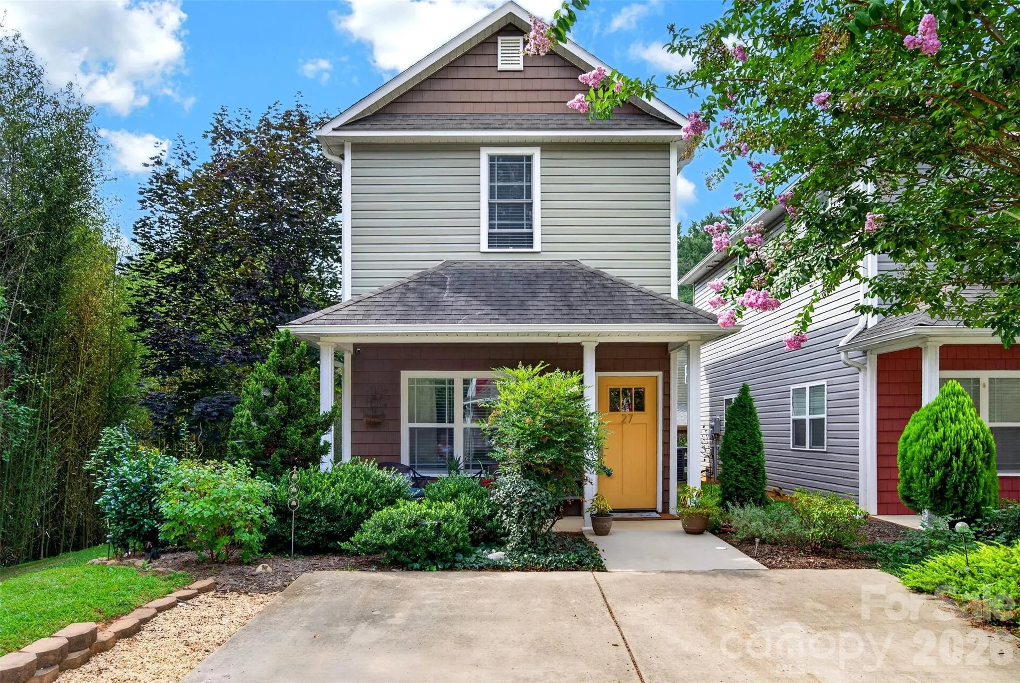 27 Mill Creek Loop, Asheville, North Carolina 28806