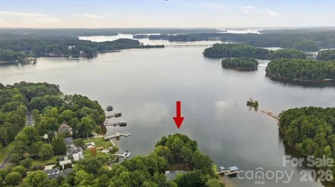 1.6 acres of Lake Norman waterfront