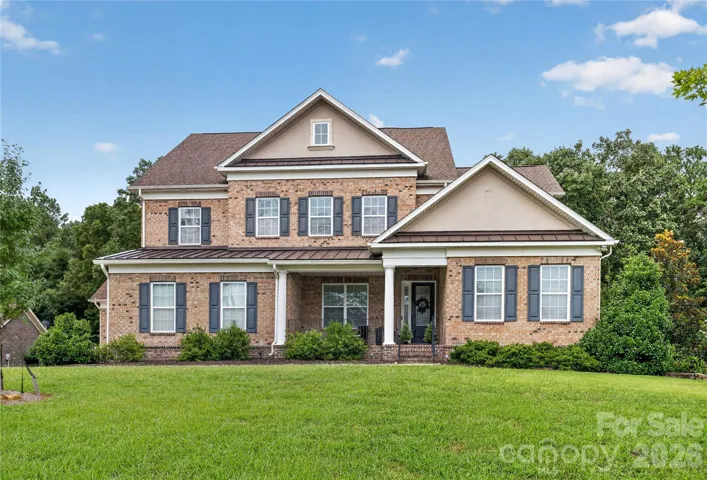 1402 Smoketree Court